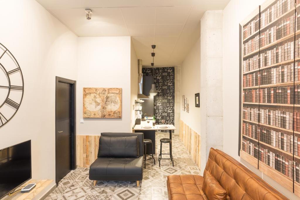 Historical Center Ollerias Apartment มาลากา ภายนอก รูปภาพ