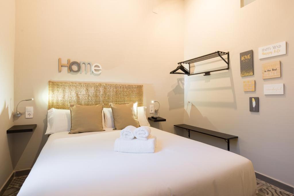 Historical Center Ollerias Apartment มาลากา ภายนอก รูปภาพ
